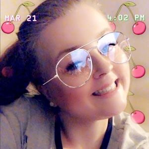 Meet your Posher, Brittany